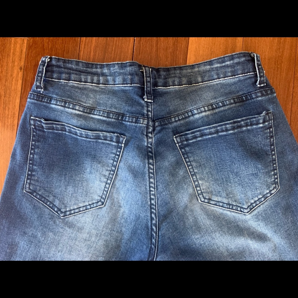Jeans - Picture 2 of 3